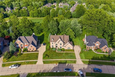 583 Legends Row Avon Lake OH 44012