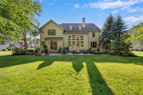 583 Legends Row Avon Lake OH 44012