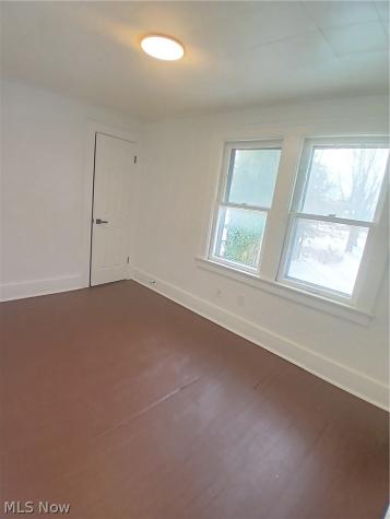 39 Hilton Avenue Youngstown OH 44507