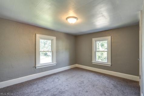 605 Chestnut Street Minerva OH 44657