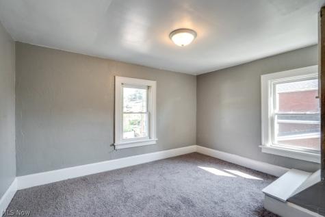 605 Chestnut Street Minerva OH 44657