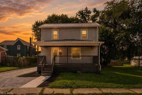 605 Chestnut Street Minerva OH 44657