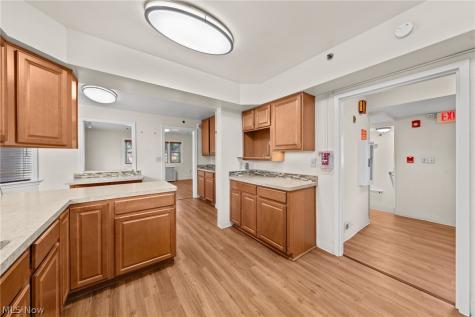 211 E Schaaf Road Brooklyn Heights OH 44131