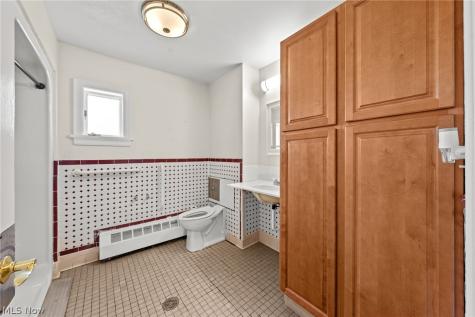 211 E Schaaf Road Brooklyn Heights OH 44131