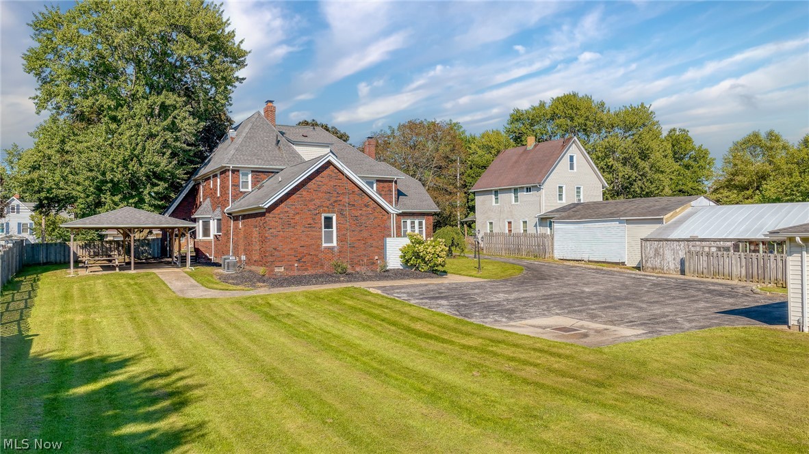211 E Schaaf Road Brooklyn Heights OH 44131