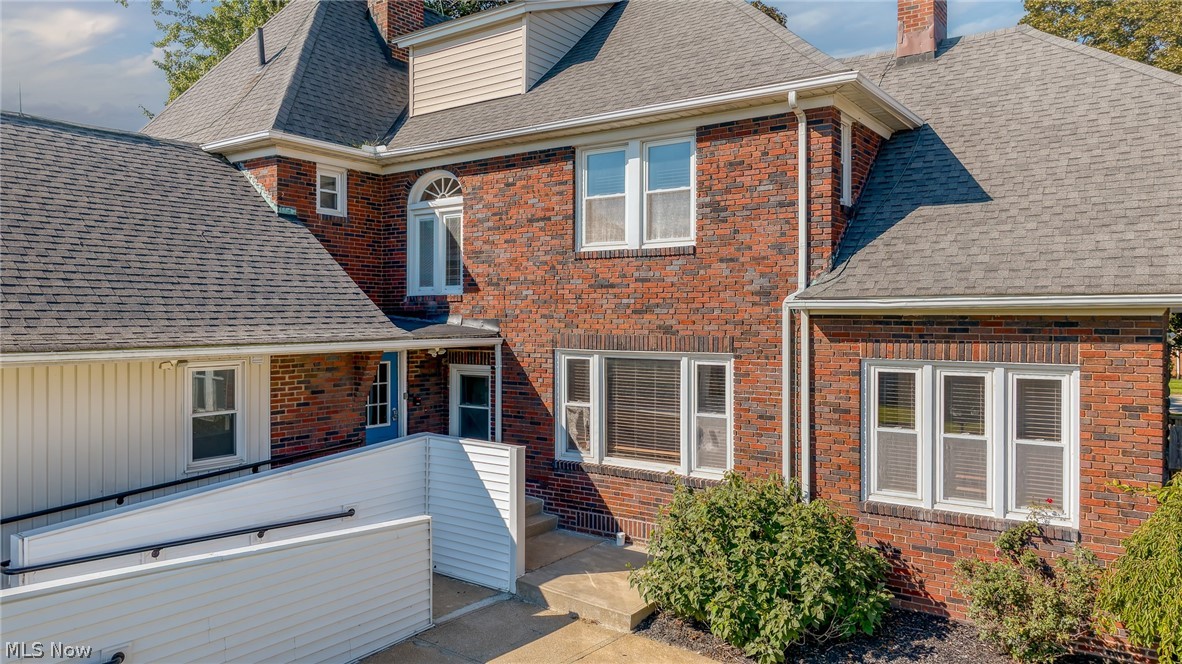 211 E Schaaf Road Brooklyn Heights OH 44131