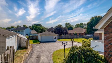 211 E Schaaf Road Brooklyn Heights OH 44131