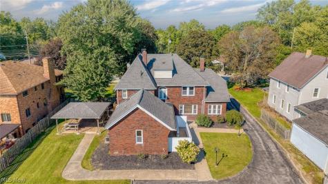 211 E Schaaf Road Brooklyn Heights OH 44131