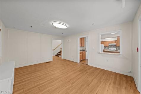 211 E Schaaf Road Brooklyn Heights OH 44131