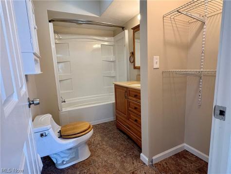 891 E 232nd Street Euclid OH 44123