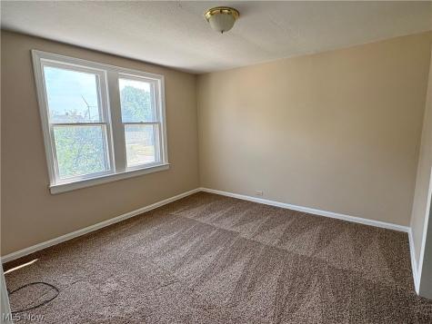 891 E 232nd Street Euclid OH 44123