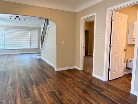 891 E 232nd Street Euclid OH 44123