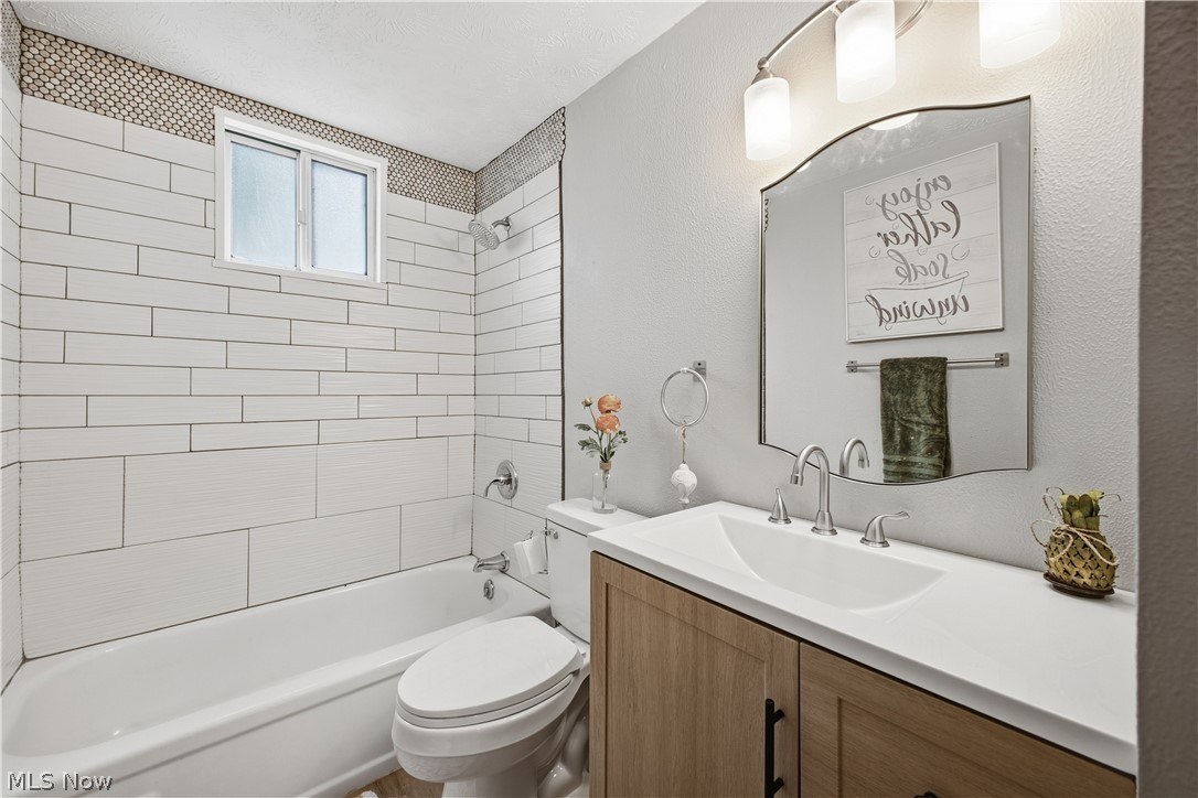 4845 New Road Austintown OH 44515