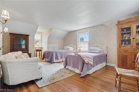 3106 Athens Road Silver Lake OH 44224