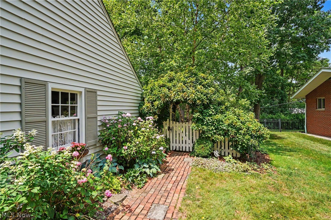 3106 Athens Road Silver Lake OH 44224
