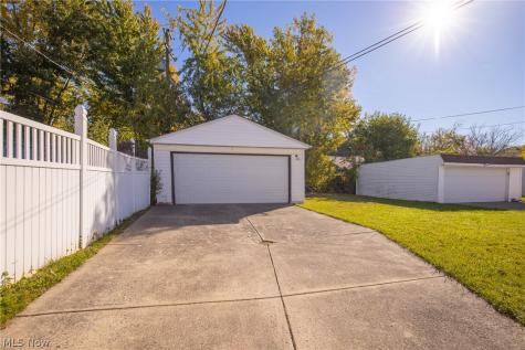 4093 E 175th Street Cleveland OH 44128