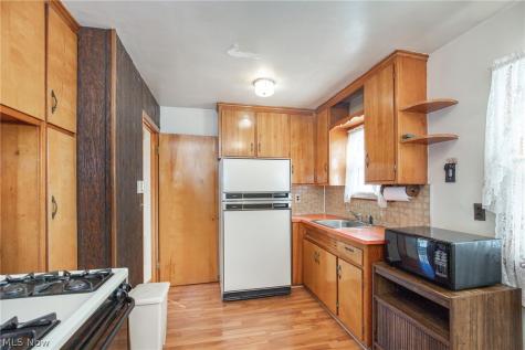 4093 E 175th Street Cleveland OH 44128