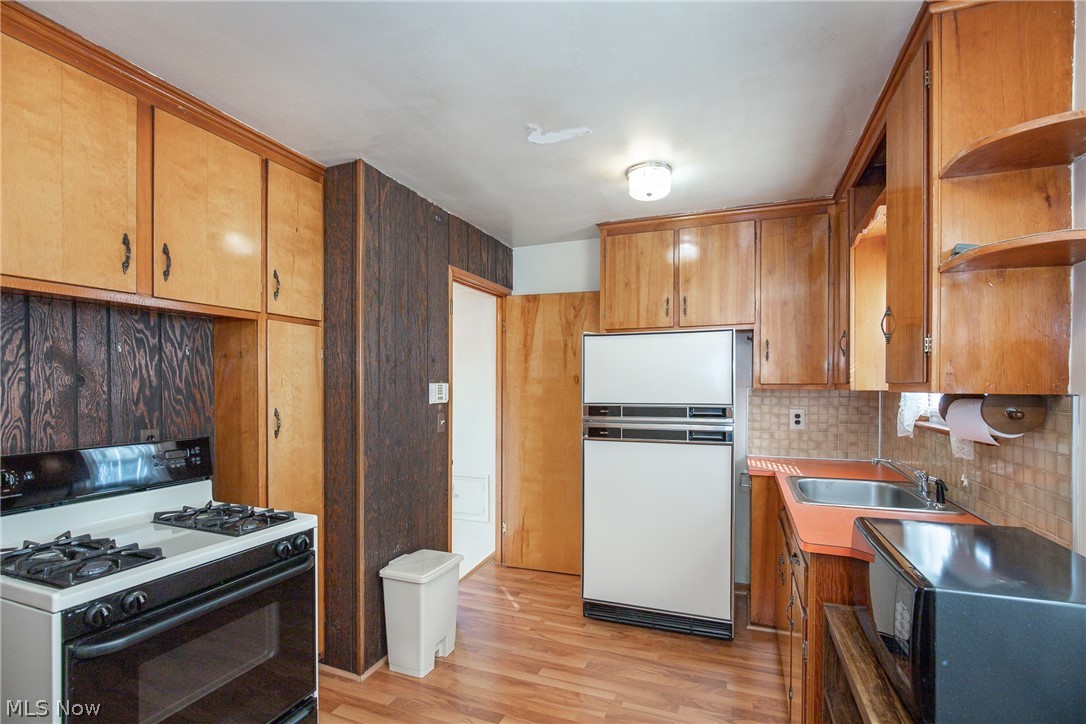4093 E 175th Street Cleveland OH 44128