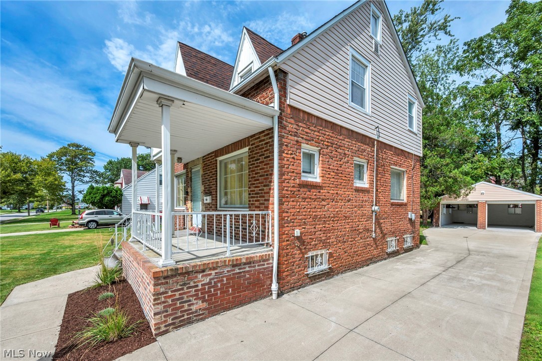 19413 Ridgewood Avenue Warrensville Heights OH 44122