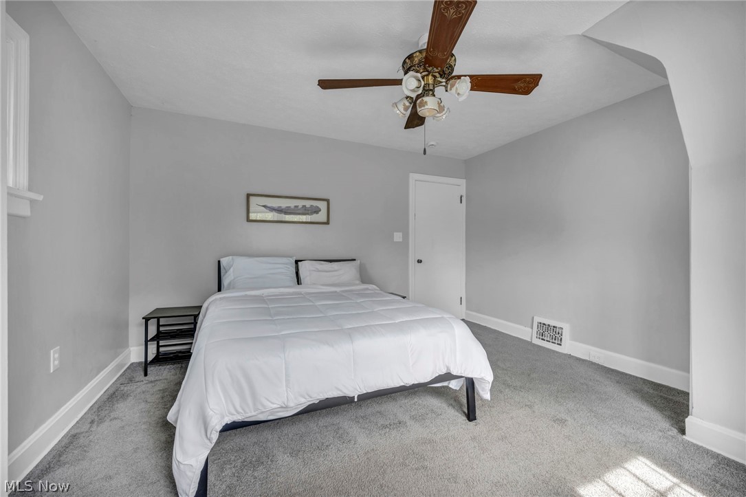 19413 Ridgewood Avenue Warrensville Heights OH 44122