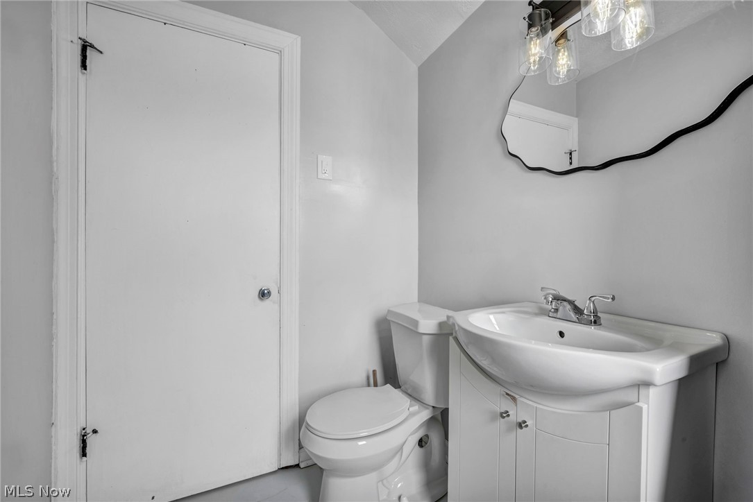 19413 Ridgewood Avenue Warrensville Heights OH 44122