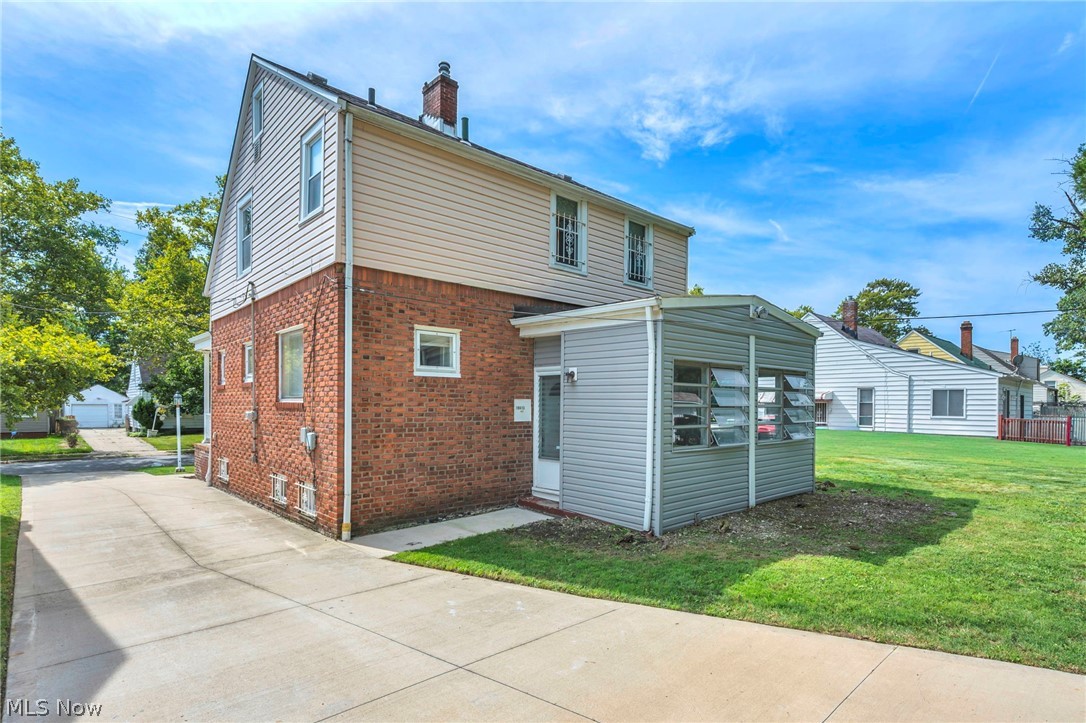 19413 Ridgewood Avenue Warrensville Heights OH 44122