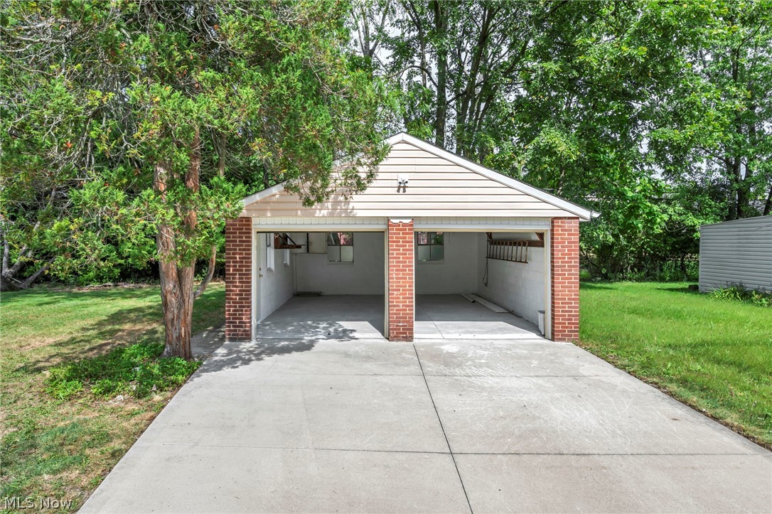 19413 Ridgewood Avenue Warrensville Heights OH 44122