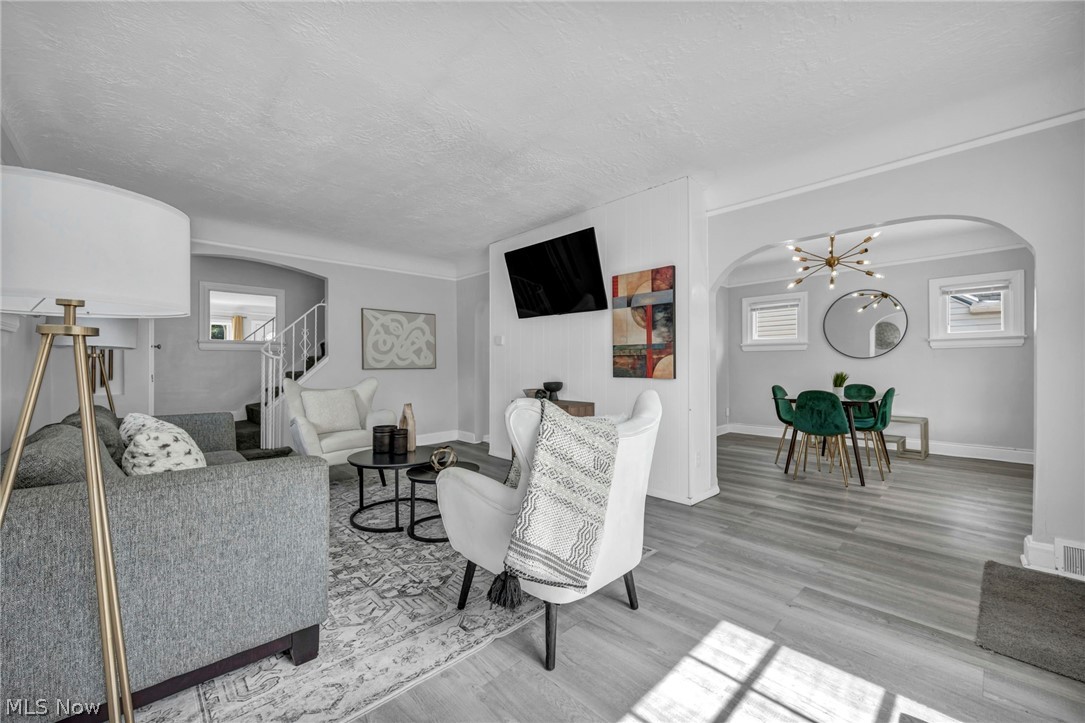 19413 Ridgewood Avenue Warrensville Heights OH 44122