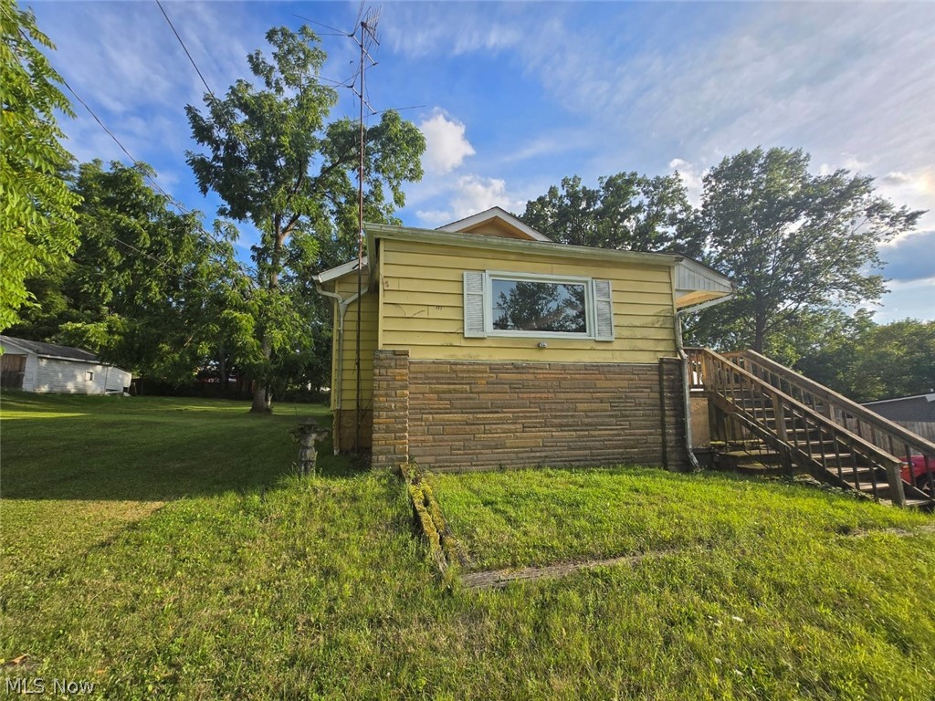 2838 Draper Street SE Warren OH 44484