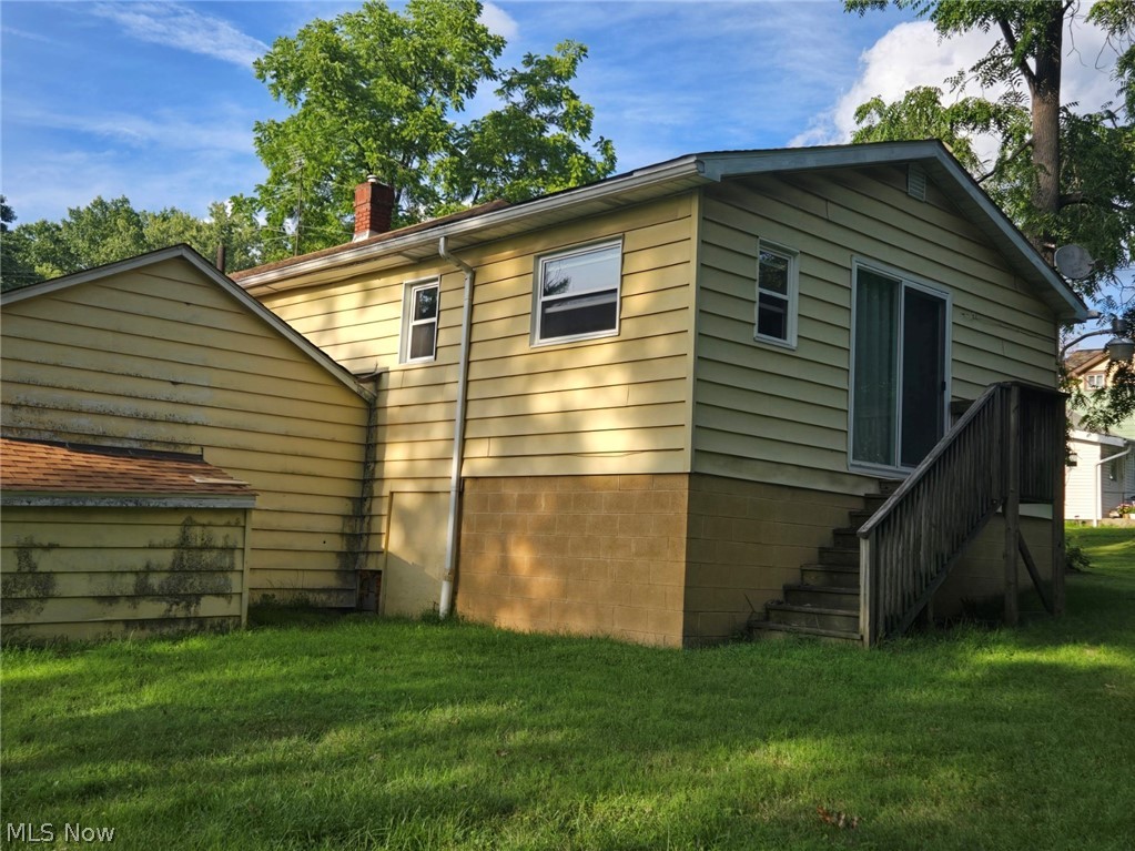 2838 Draper Street SE Warren OH 44484