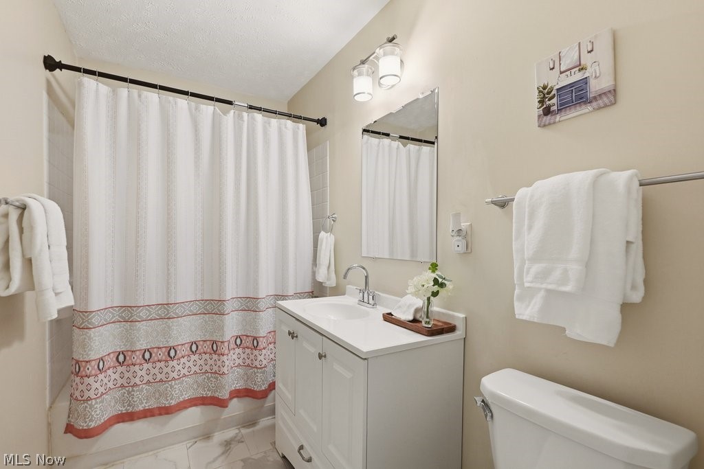 25085 Sandhurst Road Bedford Heights OH 44146