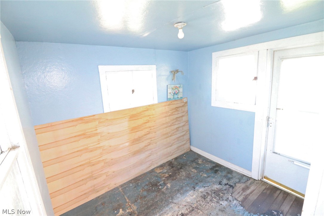 115 Burbank Street Creston OH 44217