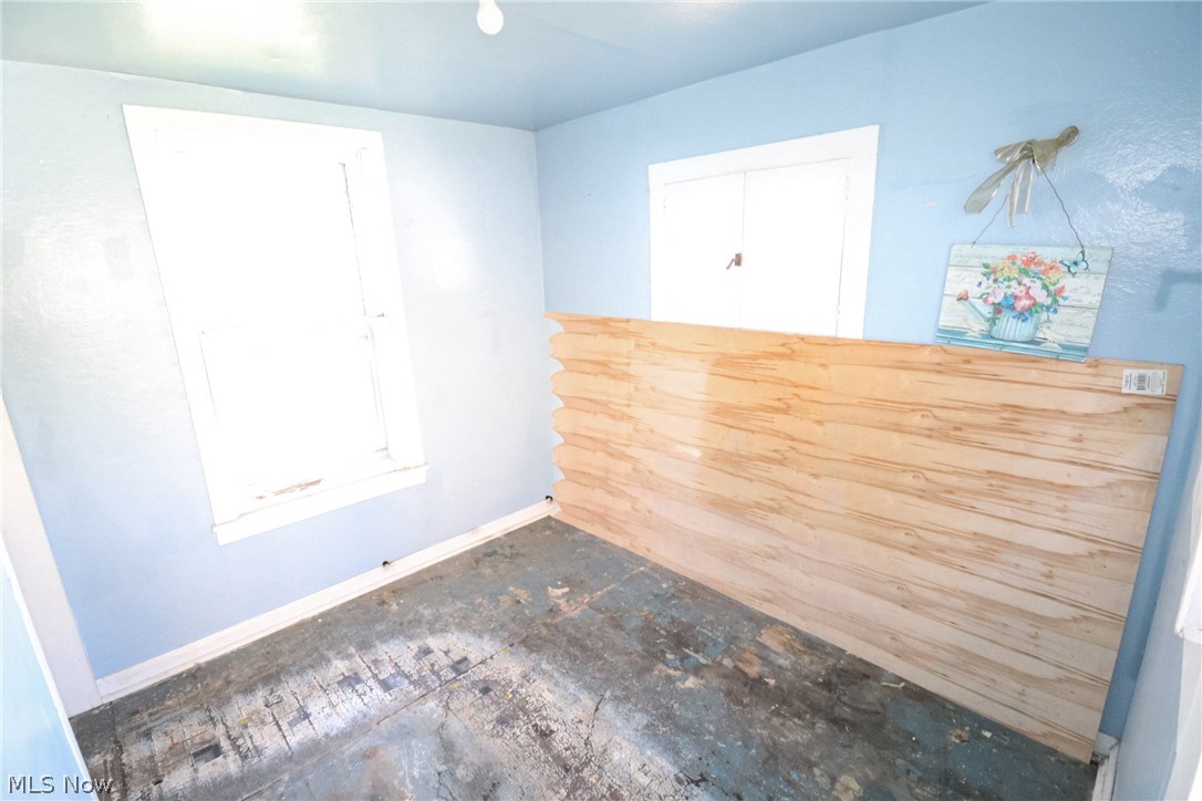 115 Burbank Street Creston OH 44217