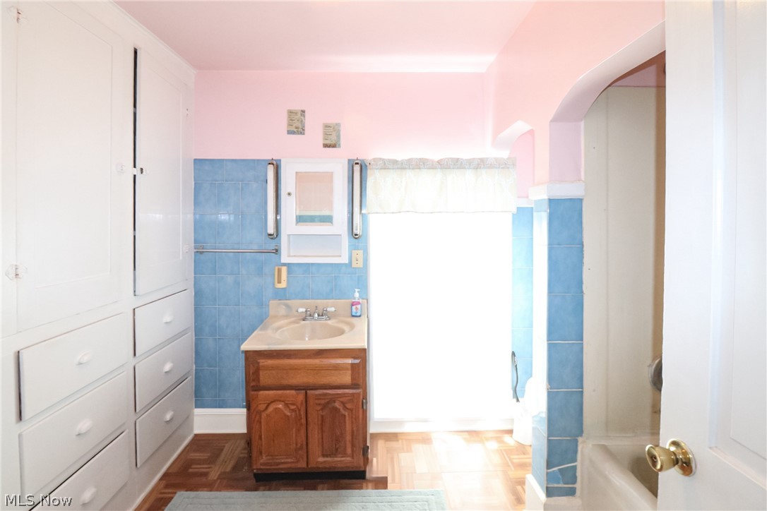 115 Burbank Street Creston OH 44217