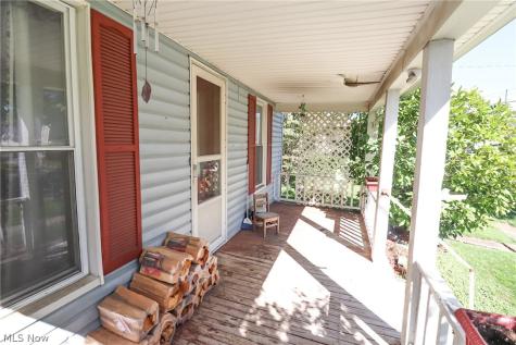 115 Burbank Street Creston OH 44217