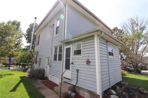 115 Burbank Street Creston OH 44217