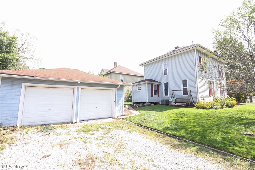 115 Burbank Street Creston OH 44217