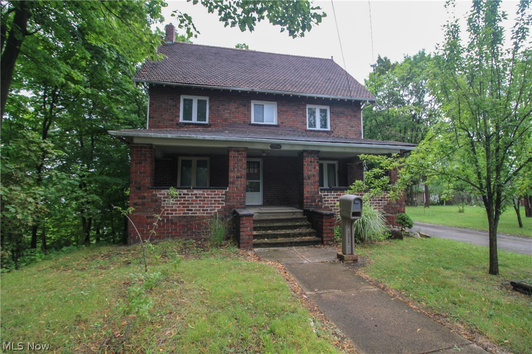 1719 Ohio Avenue Youngstown OH 44504