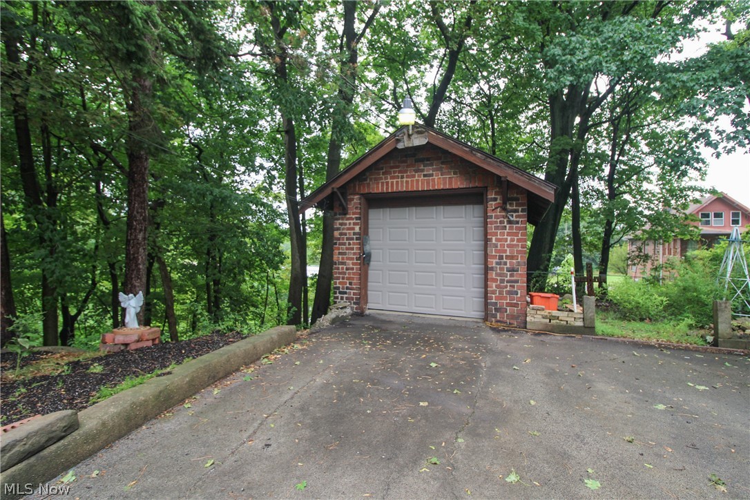 1719 Ohio Avenue Youngstown OH 44504