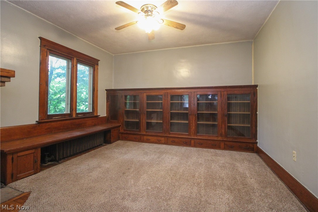 1719 Ohio Avenue Youngstown OH 44504