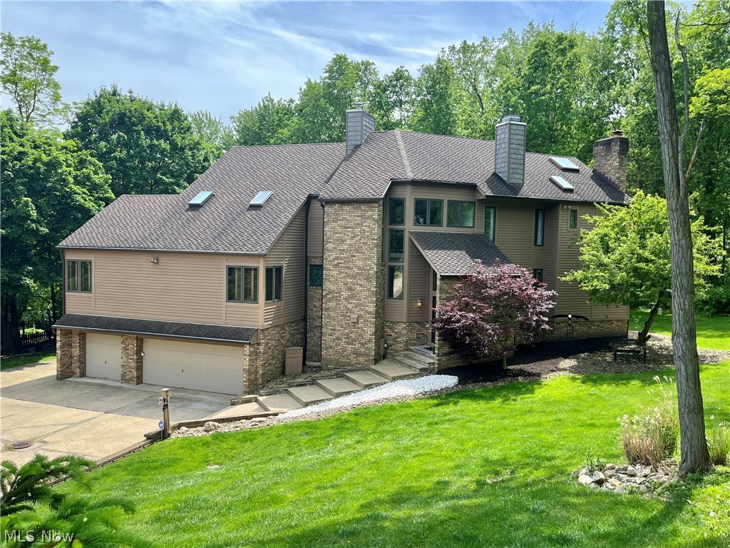 35560 Ridgeway Lane Willoughby OH 44094