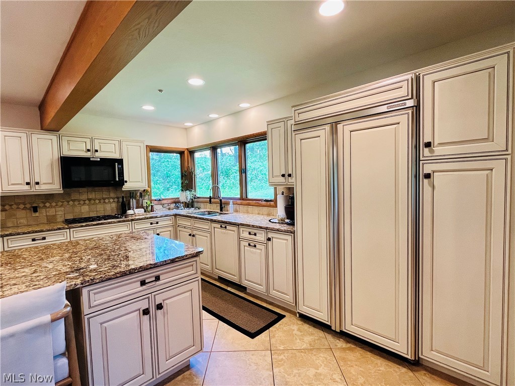 35560 Ridgeway Lane Willoughby OH 44094