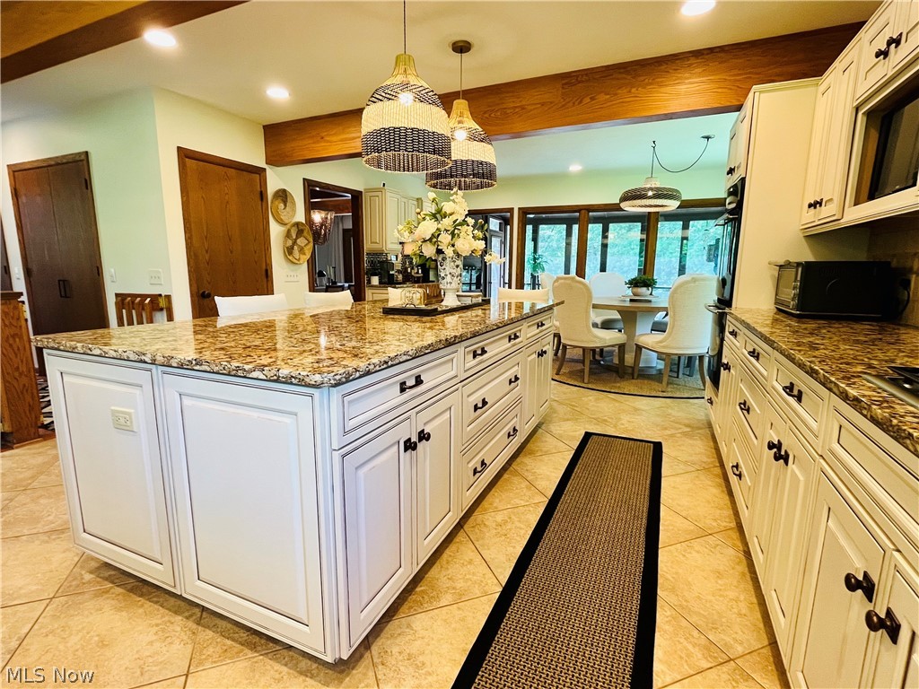 35560 Ridgeway Lane Willoughby OH 44094