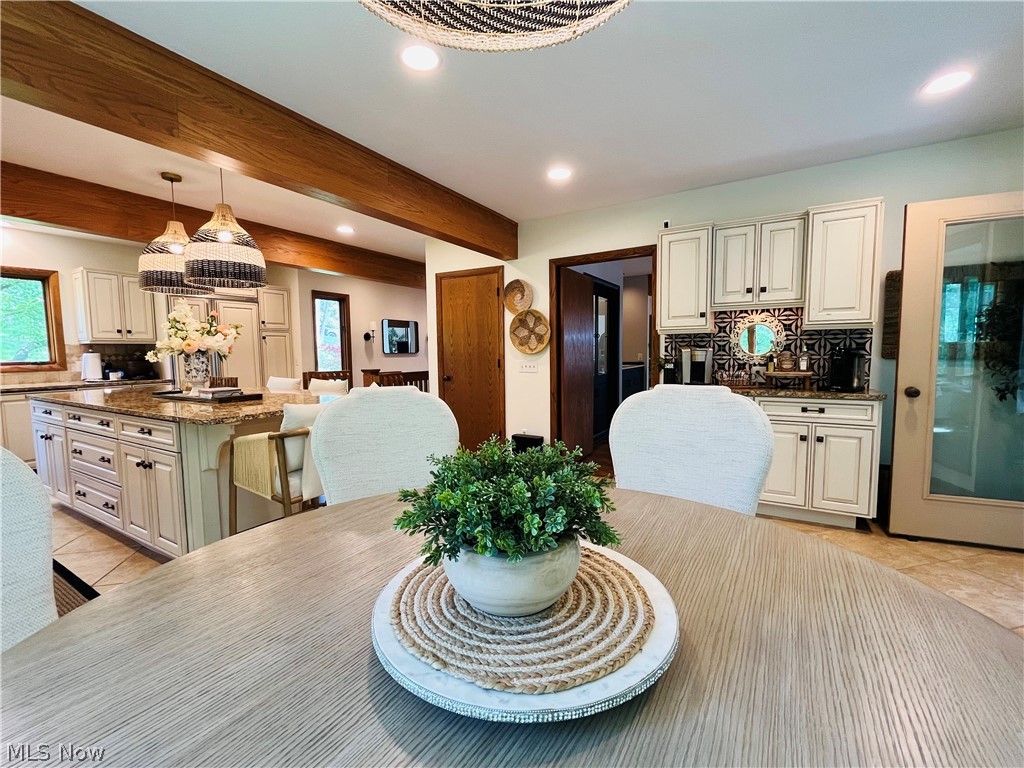 35560 Ridgeway Lane Willoughby OH 44094