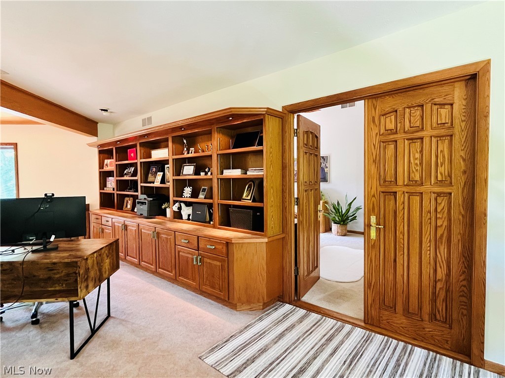 35560 Ridgeway Lane Willoughby OH 44094