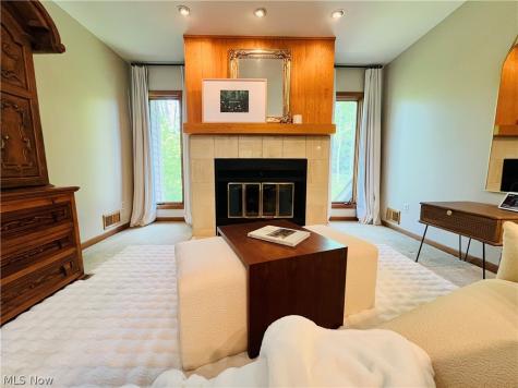 35560 Ridgeway Lane Willoughby OH 44094