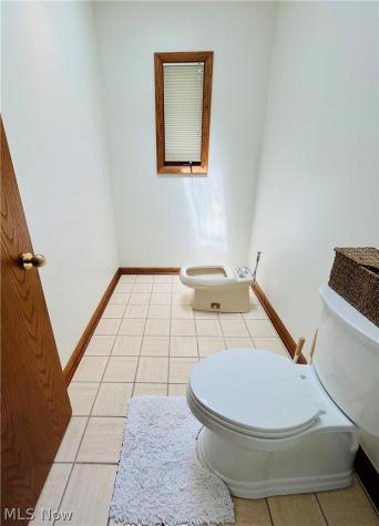 35560 Ridgeway Lane Willoughby OH 44094