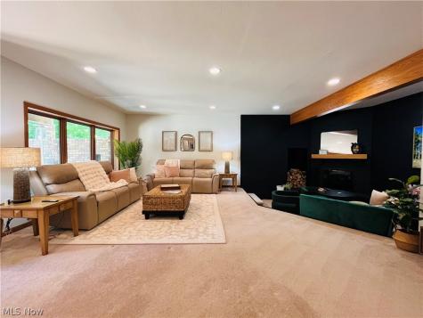 35560 Ridgeway Lane Willoughby OH 44094