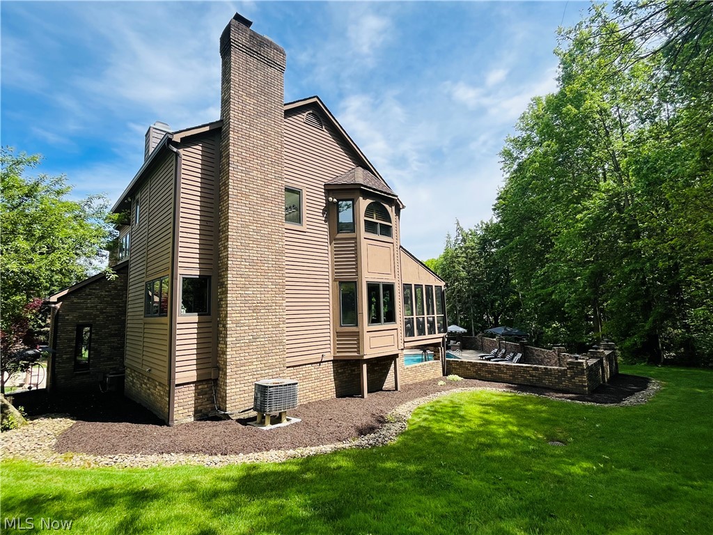35560 Ridgeway Lane Willoughby OH 44094