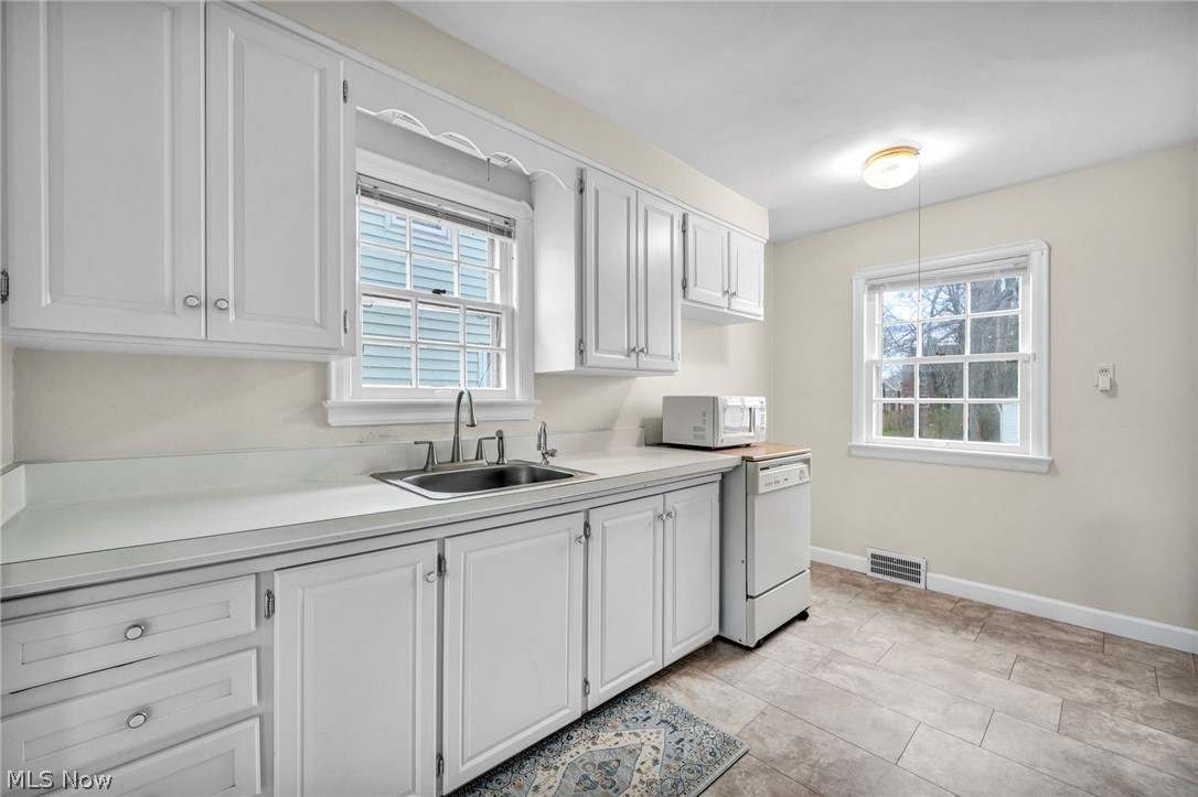 3637 Silsby Road University Heights OH 44118